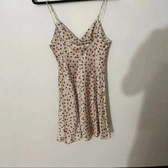 Zara draped satin effect dress  Size Medium 8231/512 - Picture 6 of 9